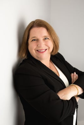 Portrait of Roberta Meili-Alford, Associate.